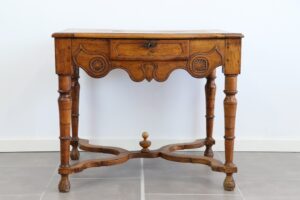 Mobilier et objets d'art du 17 septembre 2022 Lot 102-image