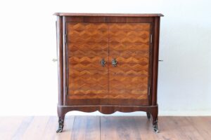 Mobilier et objets d'art du 17 septembre 2022 Lot 99-image