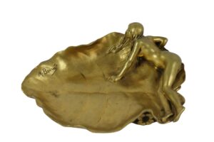 Objets d'art, bijoux, tableaux et mobilier, design du 6 décembre 2025 Lot 30-image